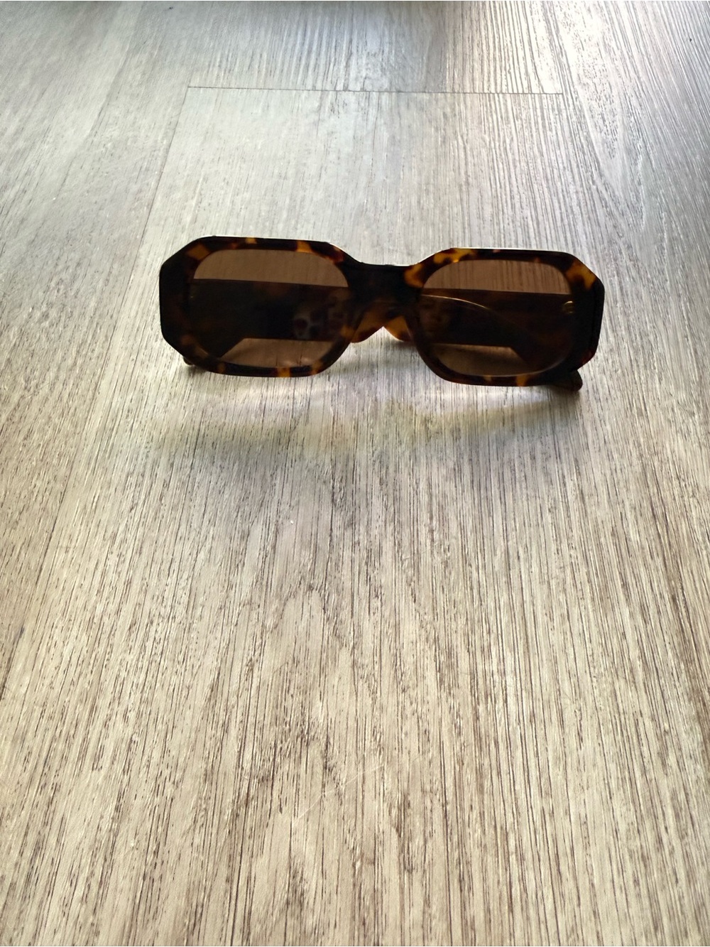 quay australia hyped up tortoise brown square y2k geometric sunglasses eyewear